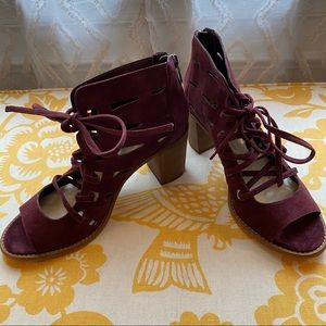 Vince Camino suede block heel in wine 7.5